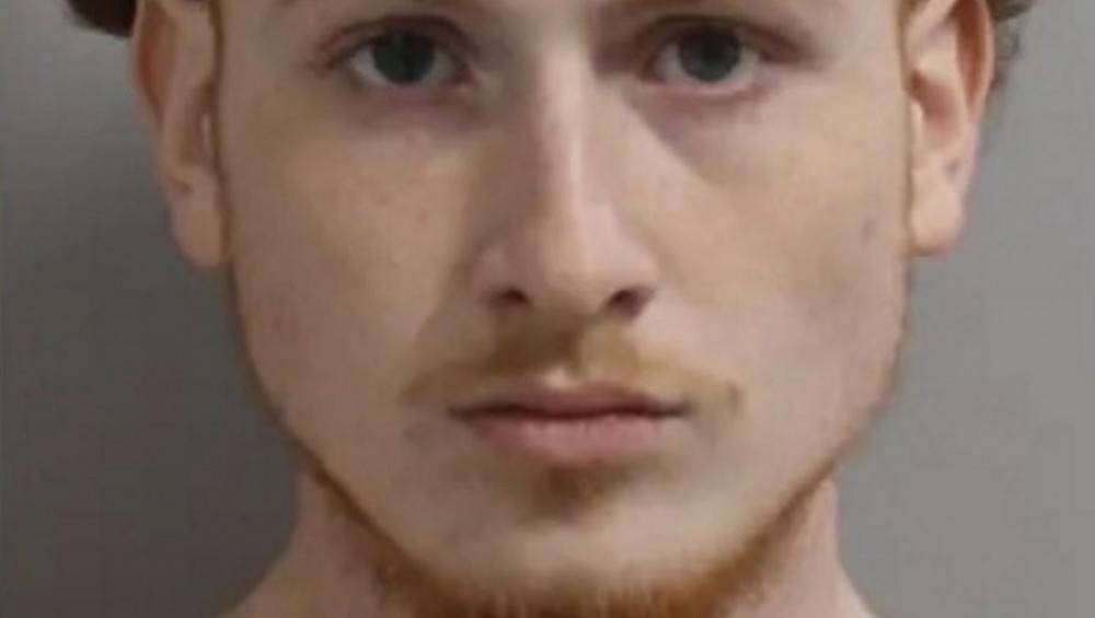 Un adolescent şi-a împuşcat mortal mama, pentru că i-a spus să nu mai fumeze în casă